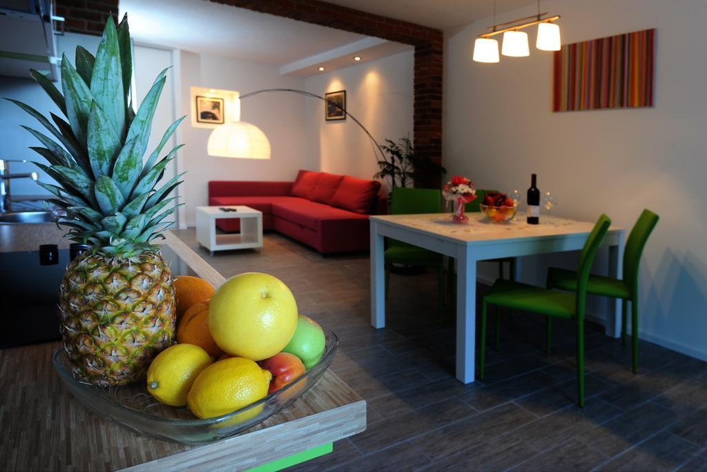 Outlet Apartment Split