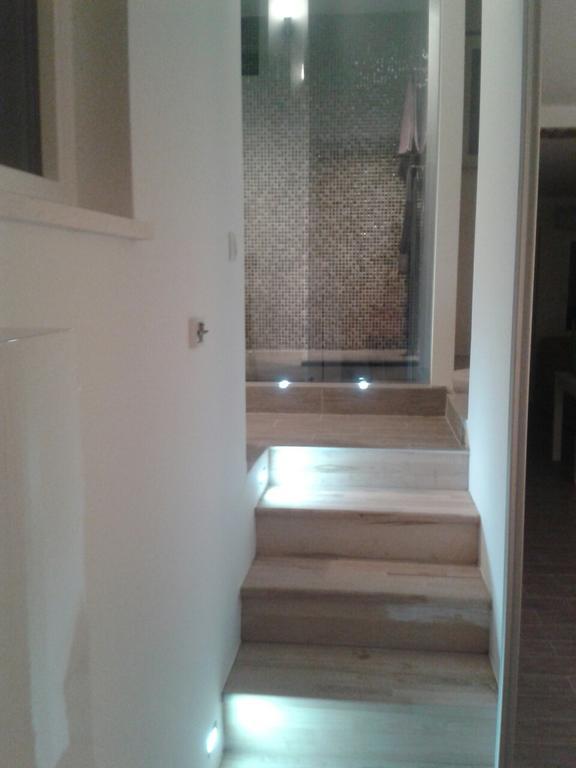 Outlet Apartment Split
